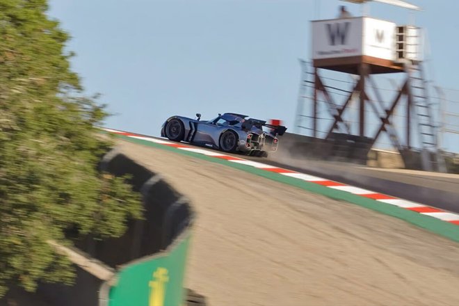 Гиперкар McMurtry Spéirling на трассе Laguna Seca