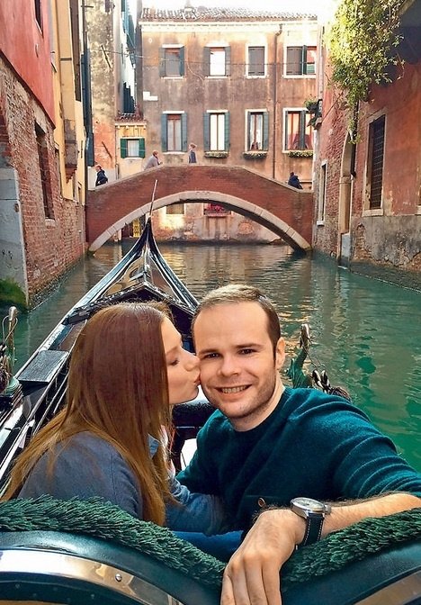 Юлия Савичева отправилась в Венецию вместе с мужем