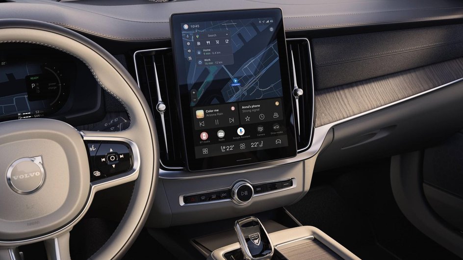 Volvo обновила седан S90 Volvo обновила седан S90