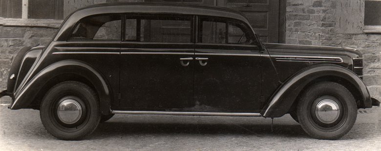Удлиненный шестиместный «Москвич» был предназначен для работы в такси
