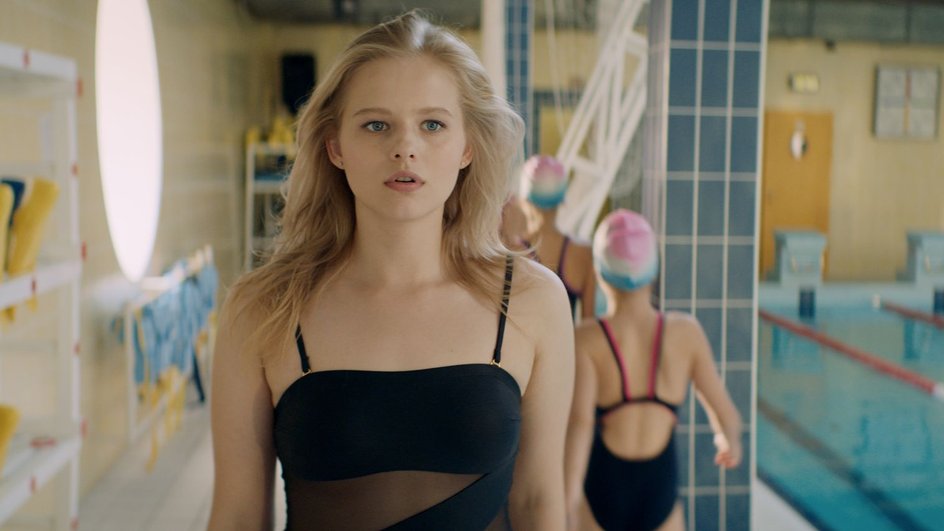 Александра Бортич в фильме «Я худею» Александра Бортич в фильме «Я худею»