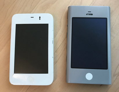 Так мог выглядеть первый iPhone. Гибрид смартфона и iPod Touch. Фото: Ken Kotsienda