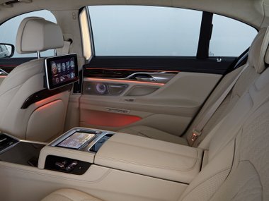 slide image for gallery: 17776 | Технологии подсветки BMW 7 серии