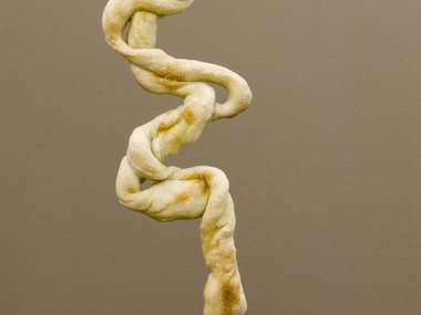 Slide image for gallery: 1862 | Guillaume Pilet - "Lazy Bird" («Ленивая птица») - 2012 – Соленая скульптура из хлеба на пьедестале.