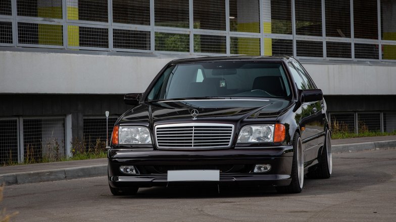 Mercedes-Benz W140