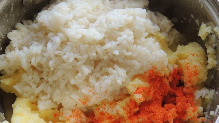 Картофель с рисом в духовке