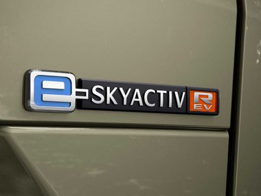 Mazda MX-30 e-Skyactiv R-EV экстерьер