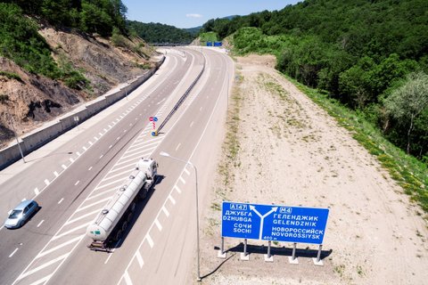 Участок федеральной автомобильной дороги М-4 'Дон' в Краснодарском крае.