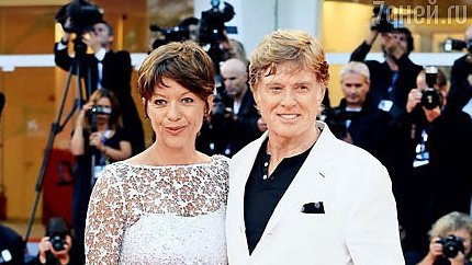 Роберт Редфорд на 69-м Венецианском кинофестивале с супругой Сибиллой Заггарс