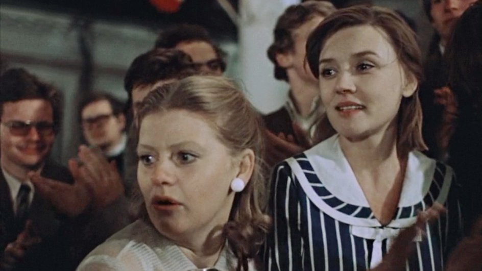 Ирина Муравьева и Вера Алентова в фильме «Москва слезам не верит» Ирина Муравьева и Вера Алентова в фильме «Москва слезам не верит»