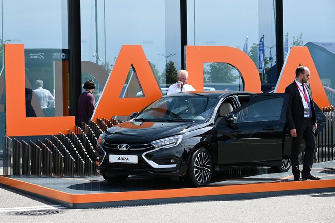 Lada Aura