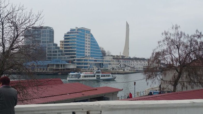 3. Севастополь. 12,2% опрошенных называют Севастополь самым некурящим городом России. Это морской торговый и рыбный порт, промышленный, научно-технический, рекреационный и культурно-исторический центр.