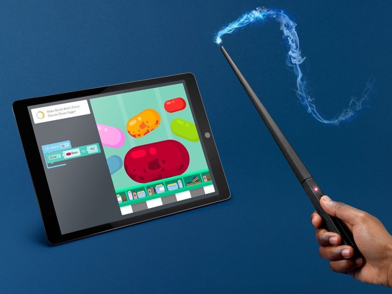 Так выглядит Harry Potter Coding Kit. Этим устройством можно управлять ПК, iPad или iPhone. Фото: The Verge
