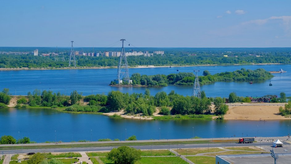 Вид на Волгу, Гребной канал и канатную дорогу