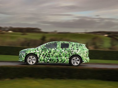 slide image for gallery: 26005 | Skoda Enyaq