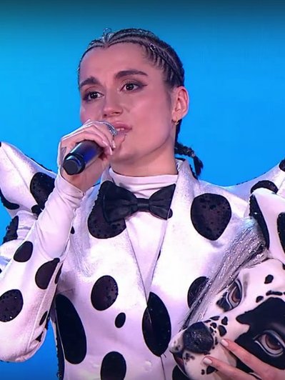 Мона в телешоу «Маска» Мона в телешоу «Маска»
