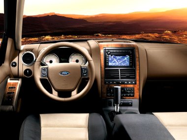slide image for gallery: 25754 | Ford Explorer IV