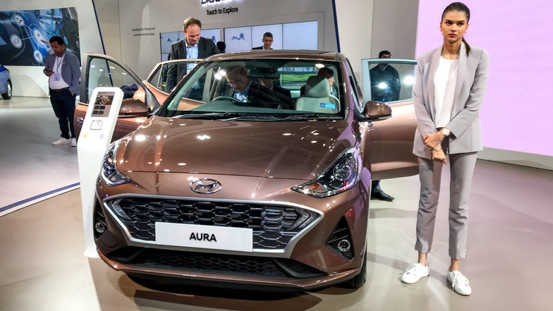 slide image for gallery: 25624 | Hyundai Aura