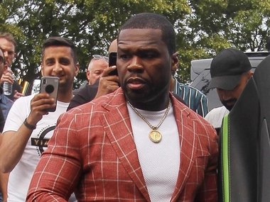 Slide image for gallery: 10927 | 50 Cent против Аллы Пугачевой. В 2007 году американский репер 50 Cent выпустил очередной хит, фрагменты которого показались российскому слушателю до боли знакомыми.