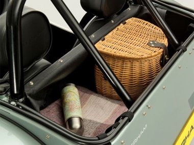 slide image for gallery: 21820 | Caterham 7