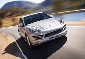 Porsche Cayenne 2 поколения