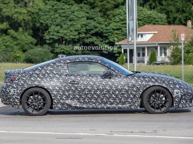 slide image for gallery: 26432 | Subaru BRZ