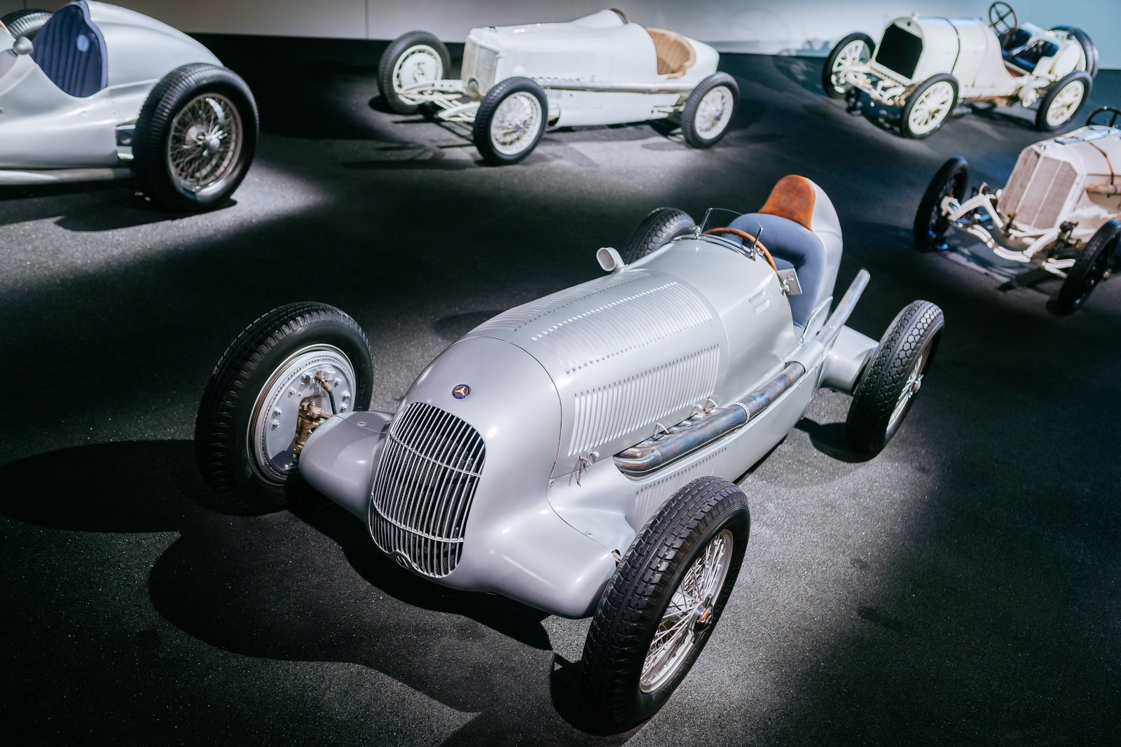 Серебряная стрела: 90 лет отмечает Mercedes-Benz W 25