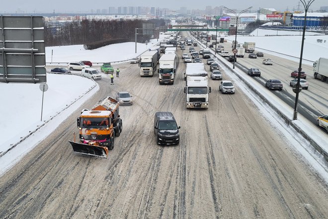 Снег на МКАД