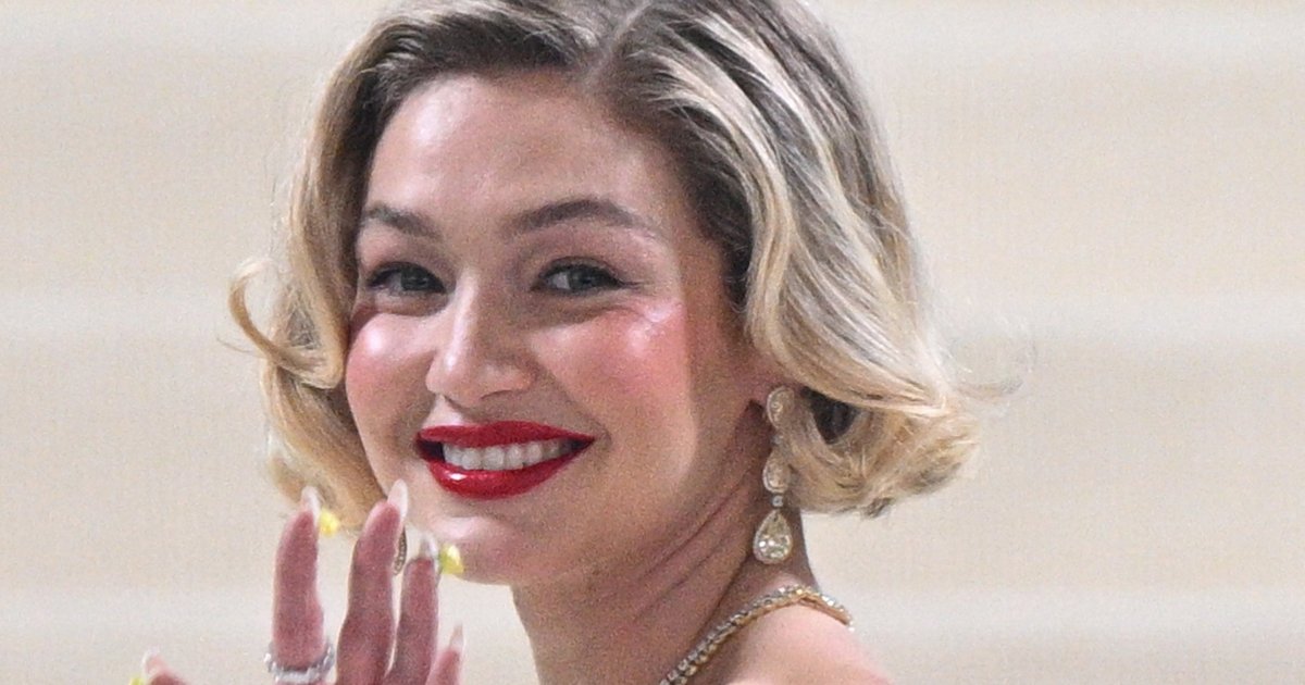 Gigi Hadid fought with Robert Pattinson’s spouse about Bradley Cooper