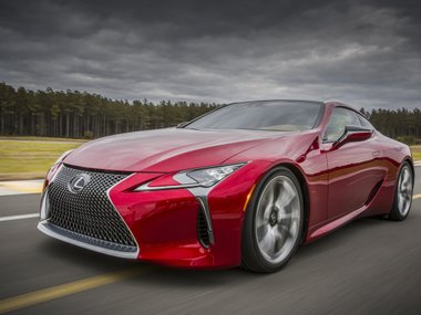 slide image for gallery: 25659 | Lexus