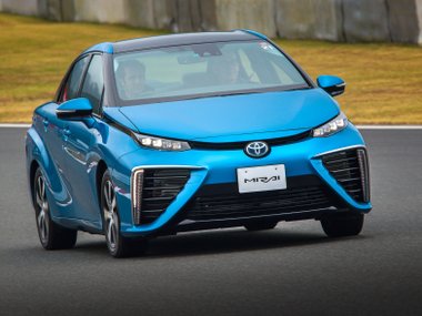 slide image for gallery: 19166 | Toyota Mirai