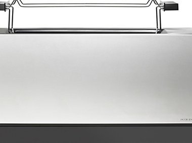 Slide image for gallery: 3465 | Комментарий «Леди Mail.Ru»: тостер Jacob Jensen One-Slot Toaster имеет целых 9 степеней поджаривания