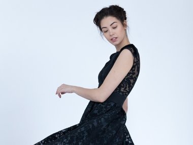 Slide image for gallery: 8537 | Черное кружевное платье, цена за прокат в сервисе аренды брендовых платьев Oh My Look!  — 5000 рублей