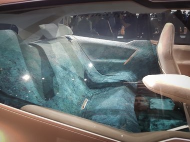 slide image for gallery: 23914 | BMW Vision iNext