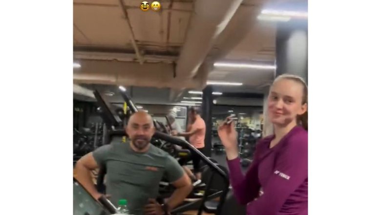 Азуз Шимчич и Елена Рыбакина на тренировке в зале Азуз Шимчич и Елена Рыбакина на тренировке в зале