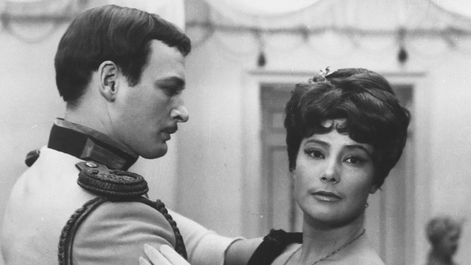 Василий Лановой и Татьяна Самойлова в фильме «Анна Каренина» Василий Лановой и Татьяна Самойлова в фильме «Анна Каренина»
