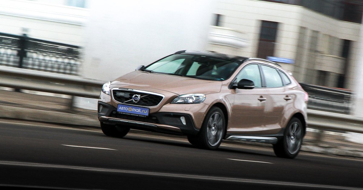 Volvo v40 cross country робот проблемы