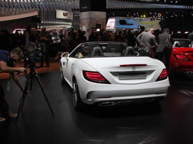 slide image for gallery: 19746 | Mercedes-Benz SLC