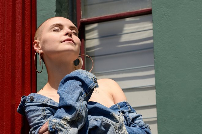 Резать к чертовой матери: как я 5 лет отращивала волосы и сбрила все под ноль Резать к чертовой матери: как я 5 лет отращивала волосы и сбрила все под ноль