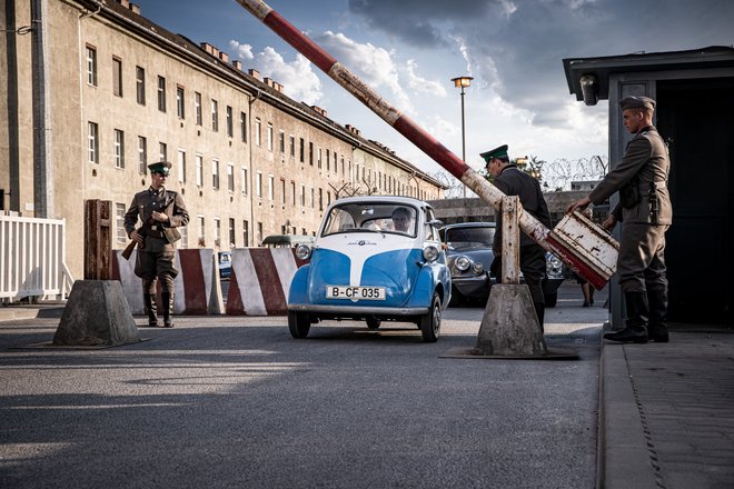 Побег из Берлина на Isetta