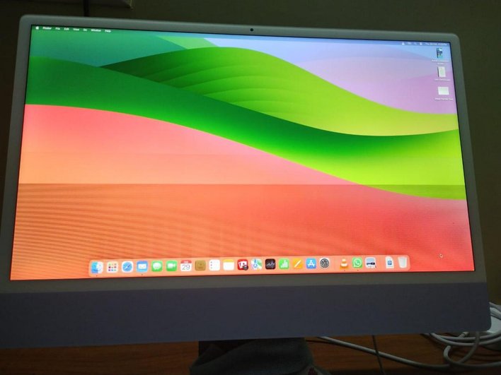 Полосы на экране iMac