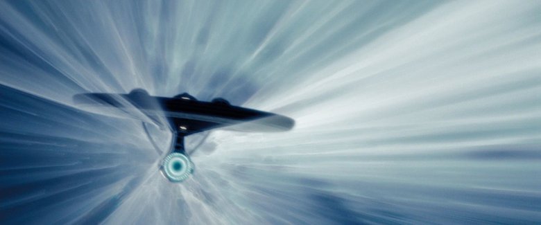 Космический корабль «Энтерпрайз» в варп-режиме. Фото: startreck.com