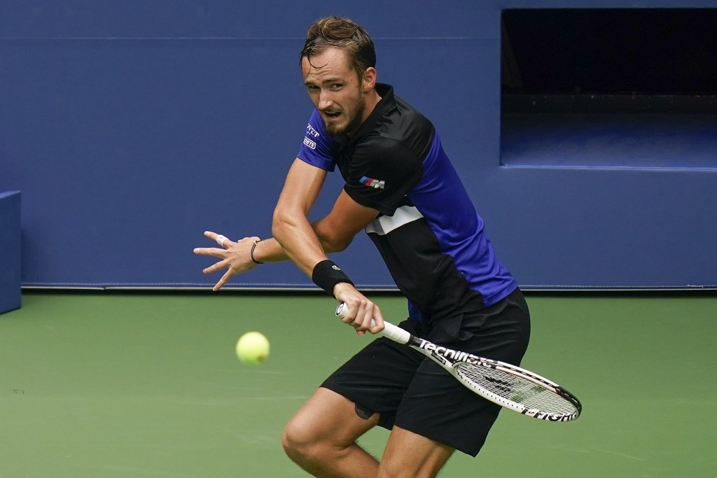 Теннисист Медведев впервые вышел в полуфинал турнира серии «Мастерс» в Майами