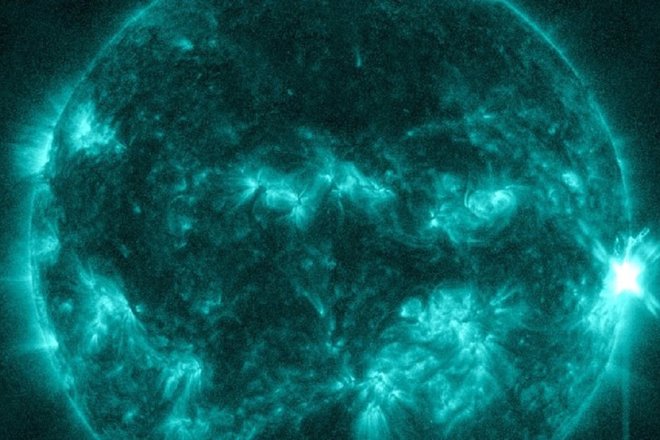 Вспышка X1.9 от 16 июля 2024 года. Изображение получено телескопом SDO/AIA