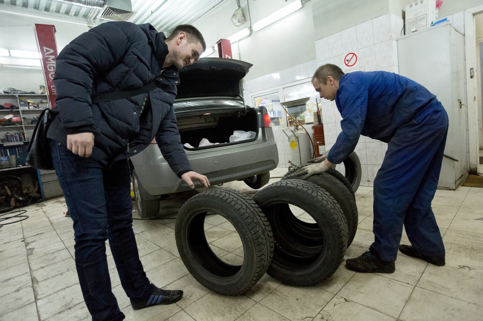 Когда менять резину на зимнюю в 2024 году: при какой температуре по закону  необходимо менять шины