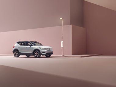 slide image for gallery: 26796 | Volvo XC40 Recharge P8