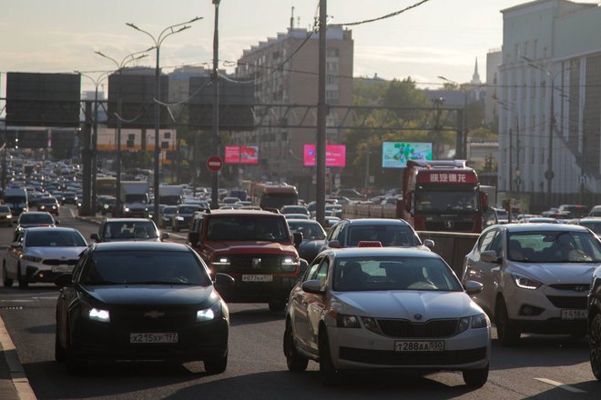 Автомобильные пробки на дорогах в Москве Автомобильные пробки на дорогах в Москве