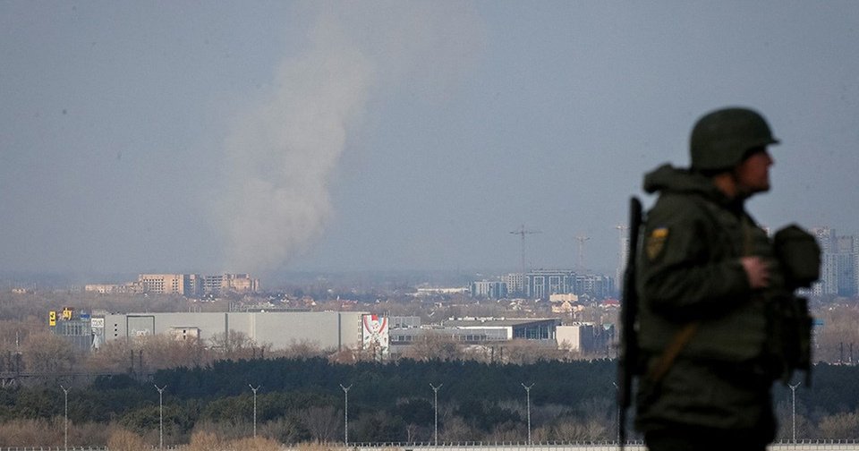 «Били и издевались»: Вернувшиеся из плена российские военные рассказали о жестоком обращении