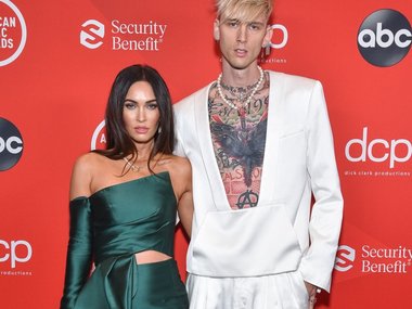 Slide image for gallery: 14087 | Меган Фокс в Azzi & Osta и Machine Gun Kelly в Balmain