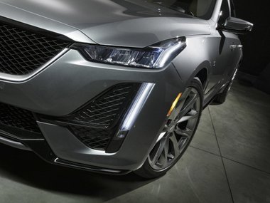 slide image for gallery: 24244 | Cadillac CT5